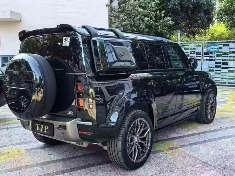 三明23年路虎卫士9