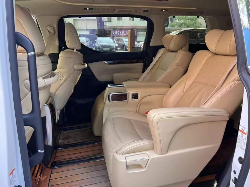 广州20年丰田埃尔法6