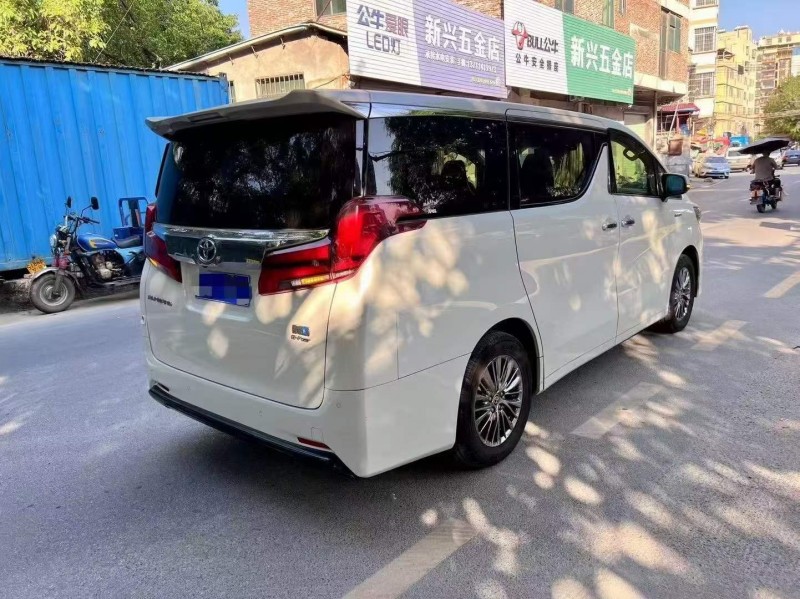 广州20年丰田埃尔法8