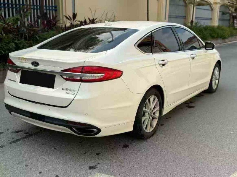 龙岩17年福特蒙迪欧8