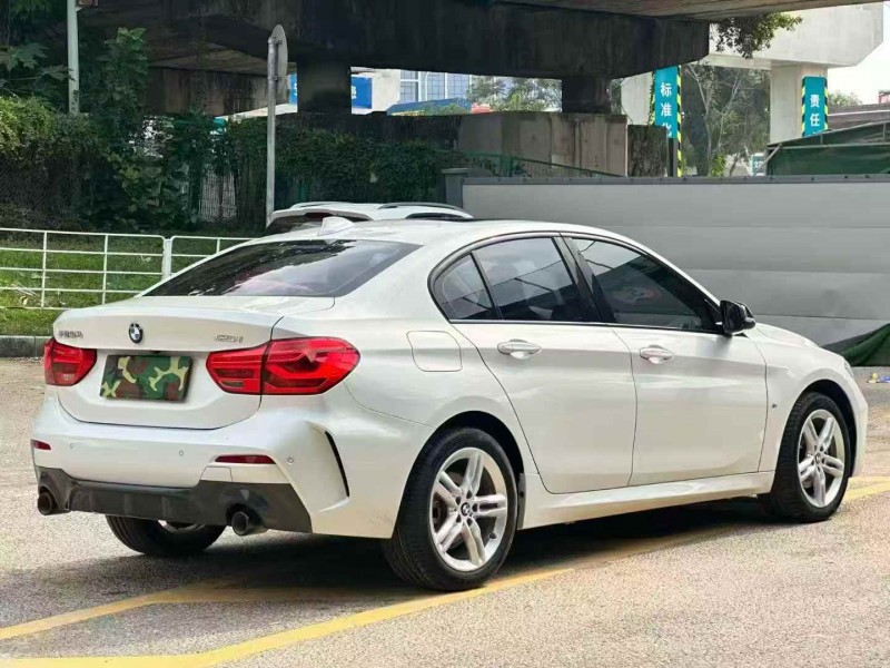 广州21年宝马1系4