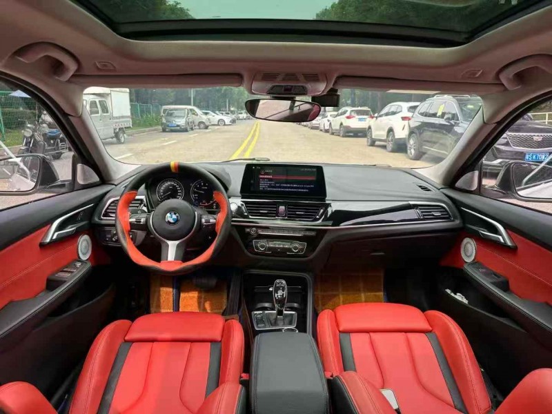 广州21年宝马1系7