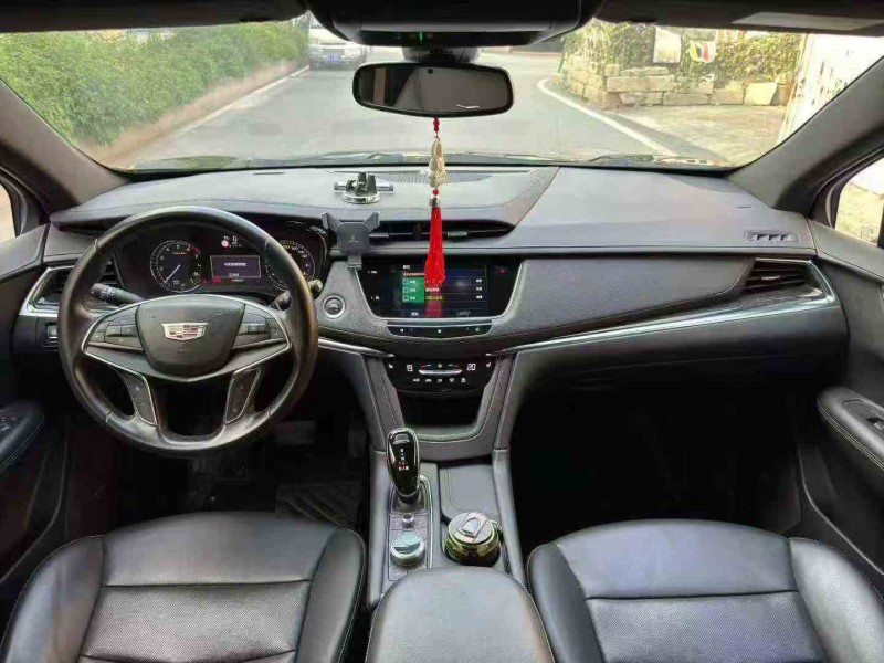 三明20年凯迪拉克XT54