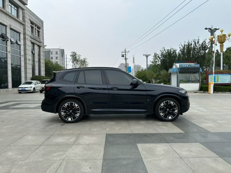 枣庄23年宝马IX37