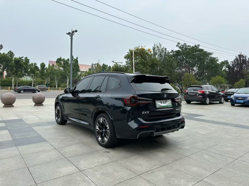 枣庄23年宝马IX39