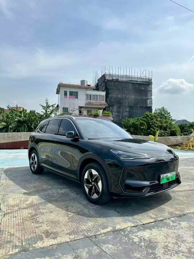 广州25年吉利银河2