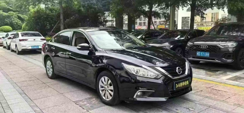 宁德17年日产天籁2