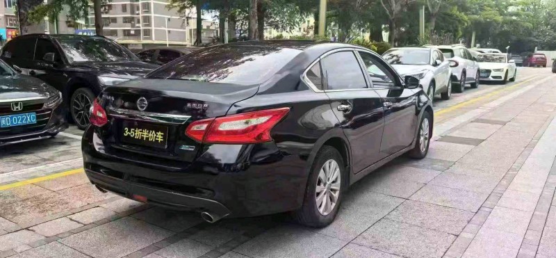 宁德17年日产天籁9