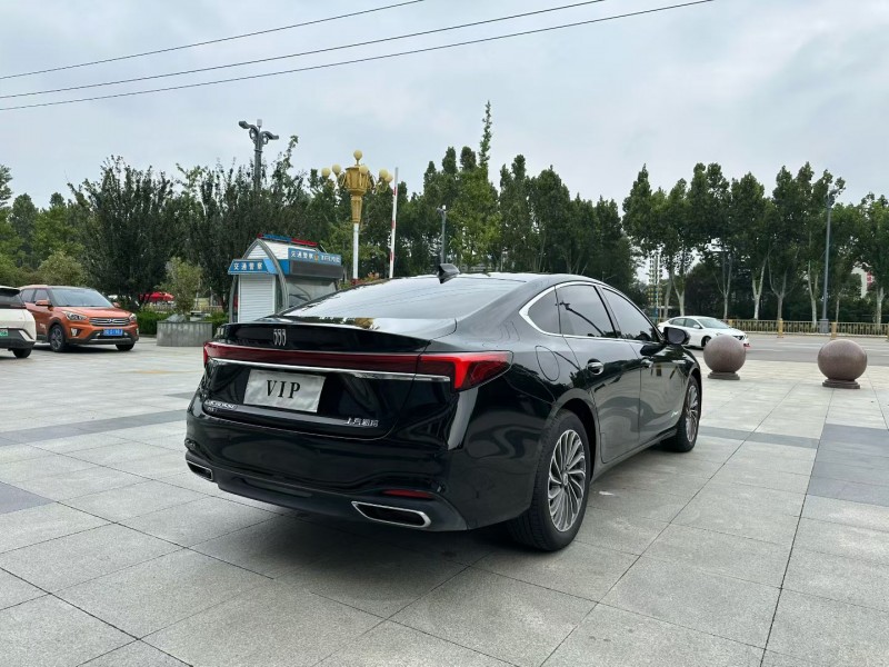 枣庄24年别克君越8