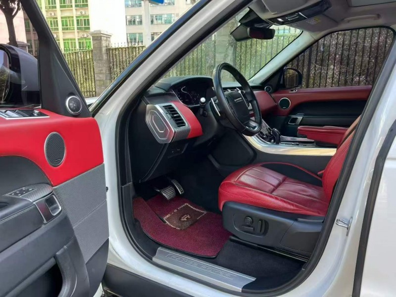 广州19年路虎揽胜运动3