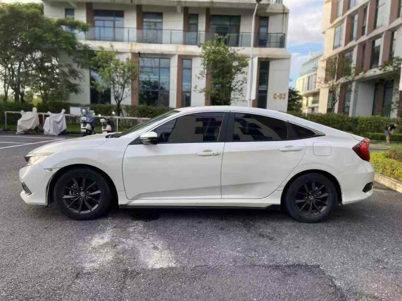 广州21年本田思域4