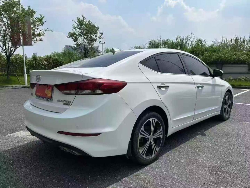 广州18年现代领动9