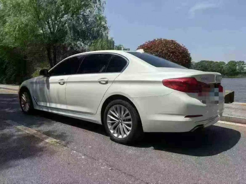 吉安20年宝马5系8