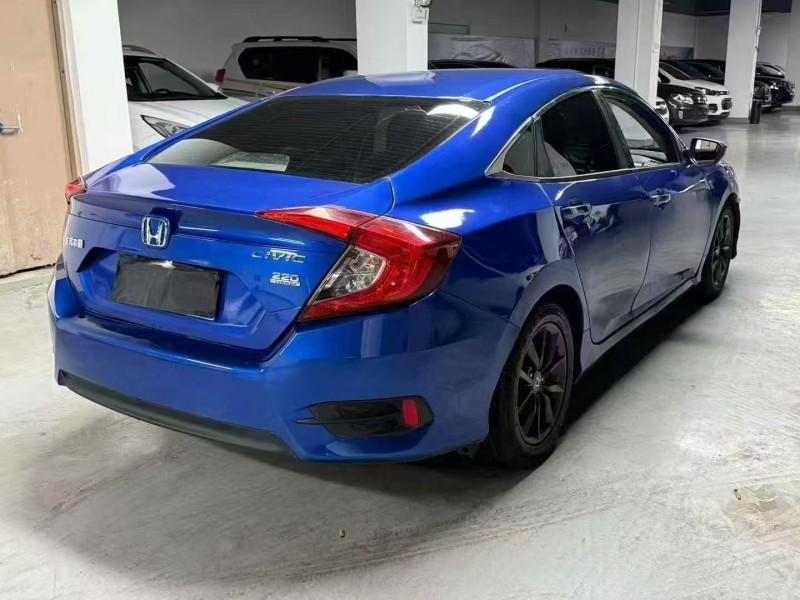 昆明19年本田思域4