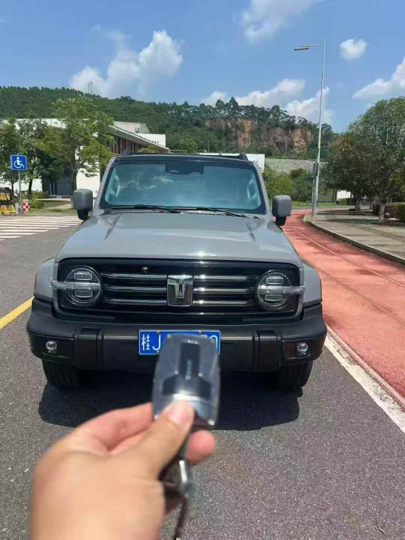 北海22年长城汽车坦克1