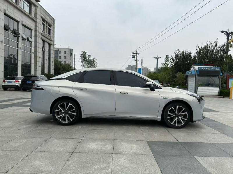 枣庄22年传祺埃安S7