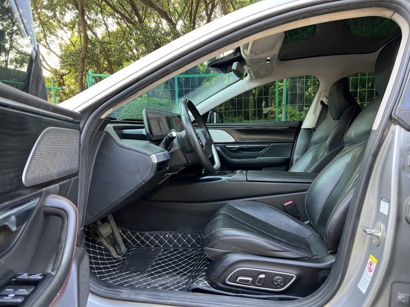 东莞22年小鹏汽车p76