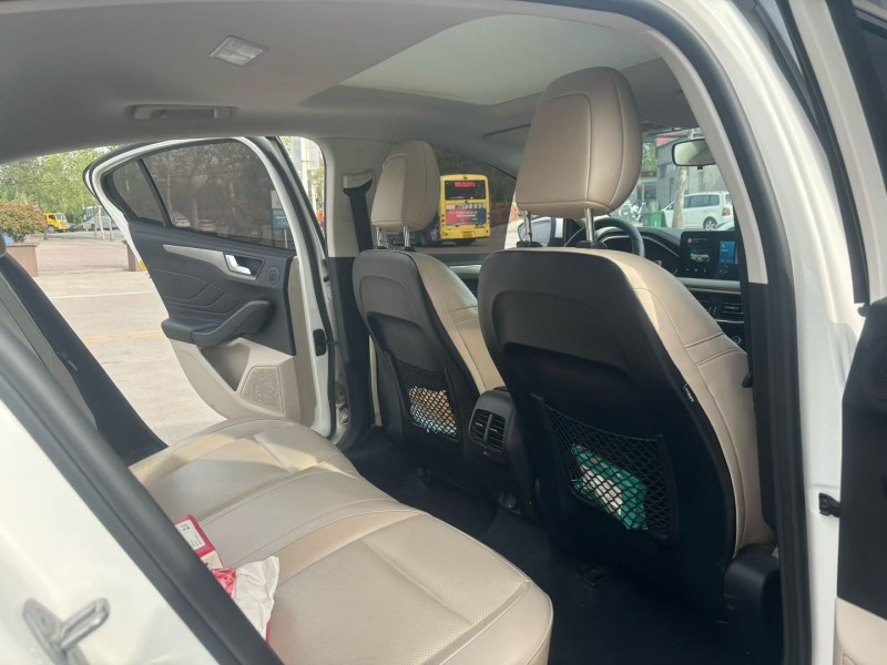 郑州21年福特福克斯3