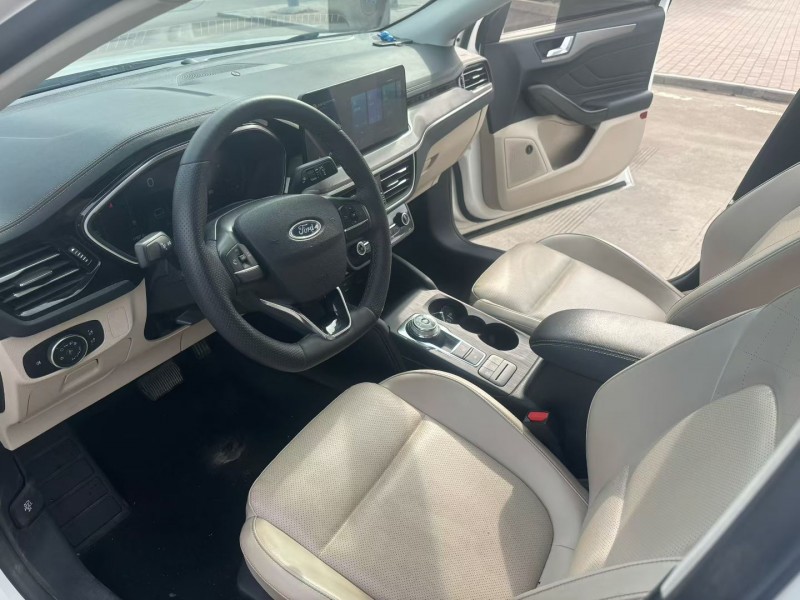 郑州21年福特福克斯9