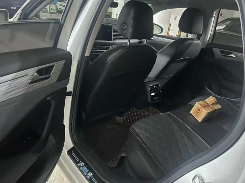 邵阳22年大众速腾5