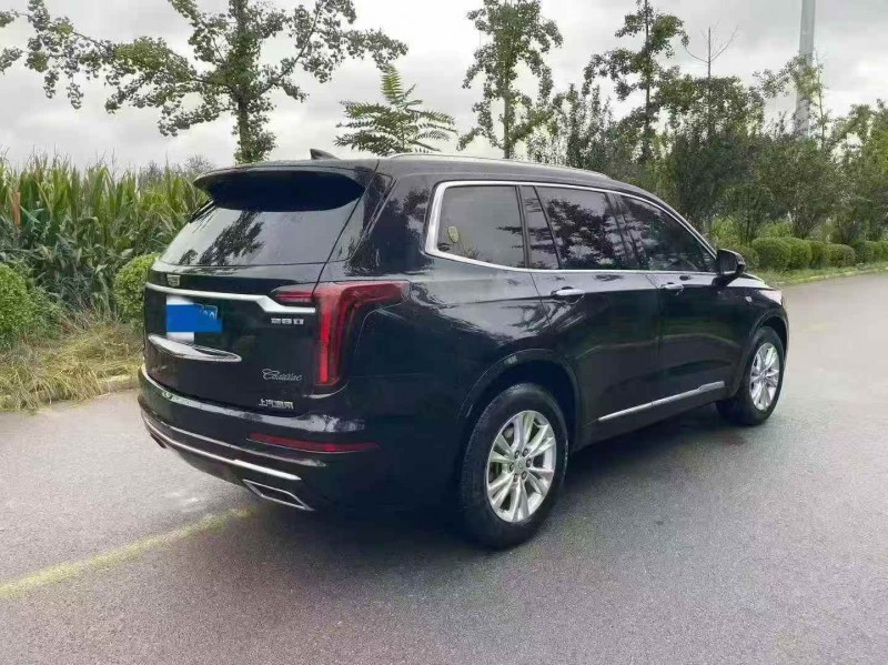 威海20年凯迪拉克XT68