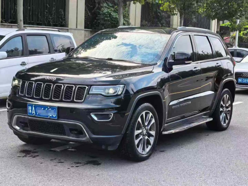 郑州19年Jeep大切诺基2