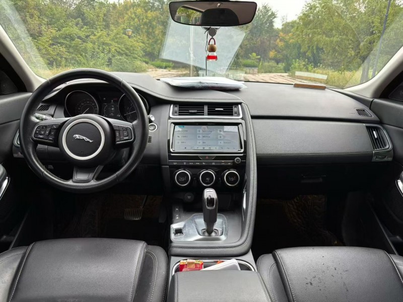 青岛20年捷豹E-PACE7