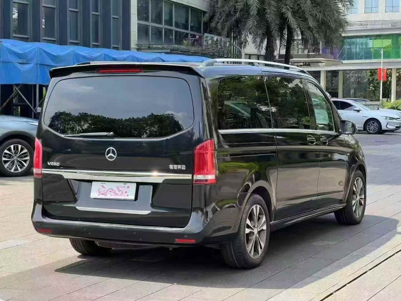 广州16年奔驰V7