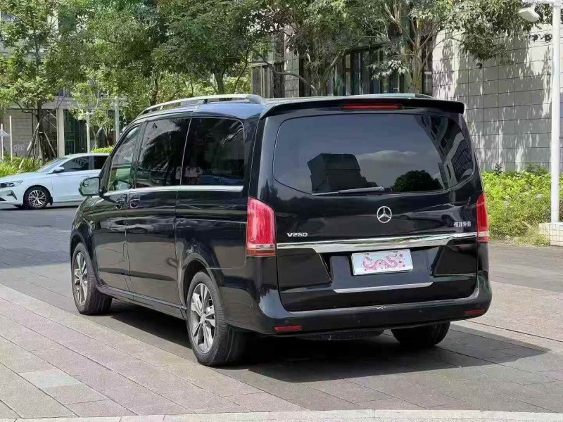 广州16年奔驰V8