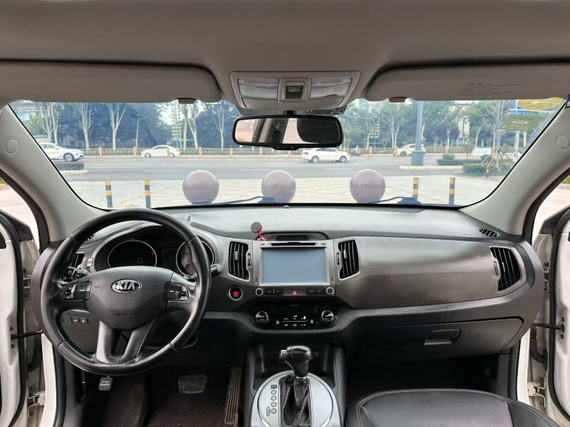 枣庄16年起亚智跑6