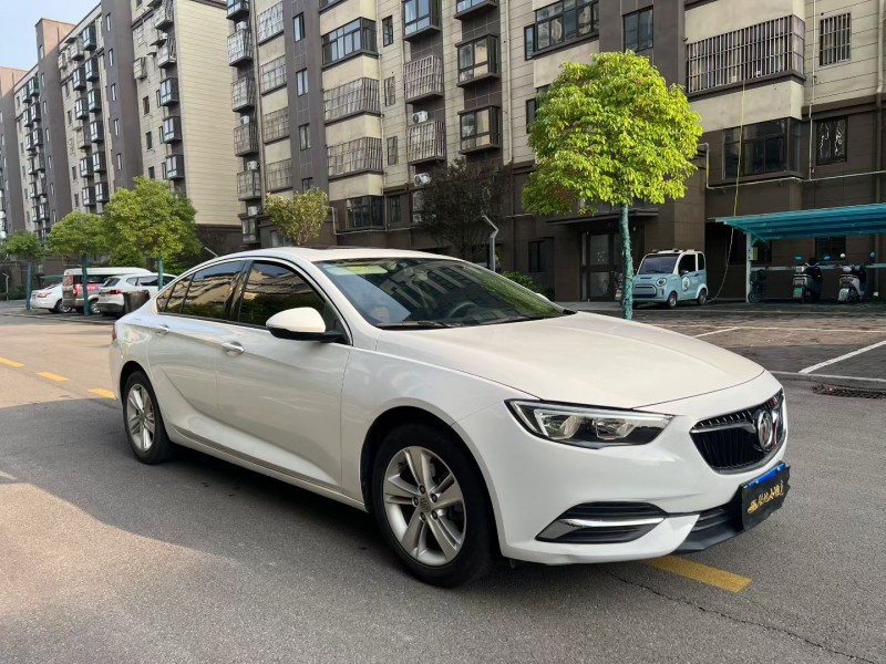 徐州20年别克君威1