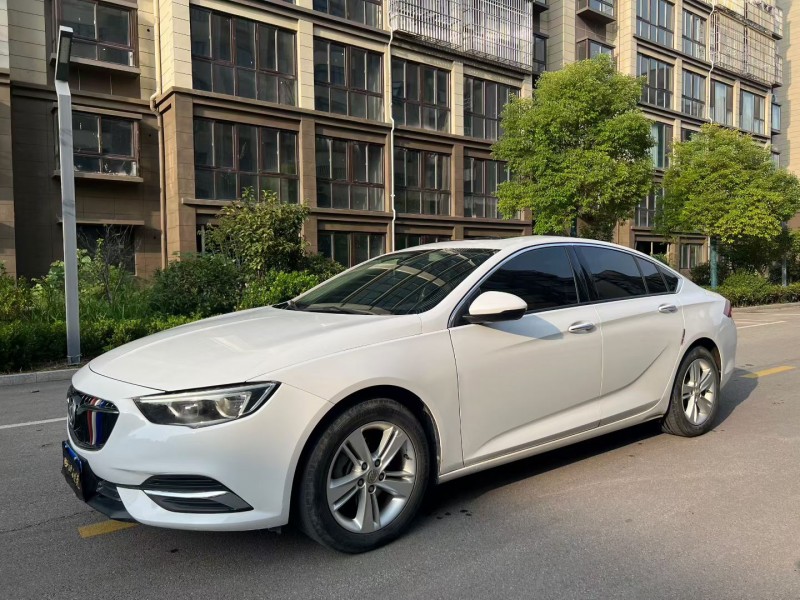 徐州20年别克君威2