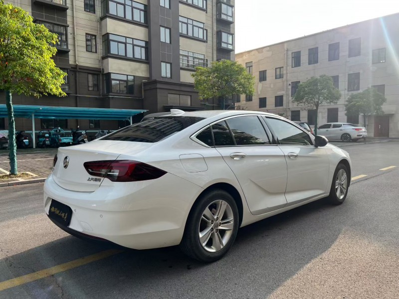 徐州20年别克君威7