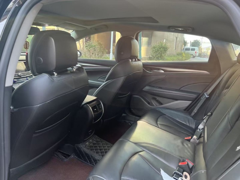 徐州20年别克君越6