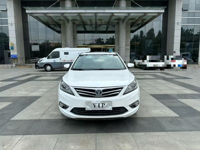 枣庄18年长安汽车逸动1