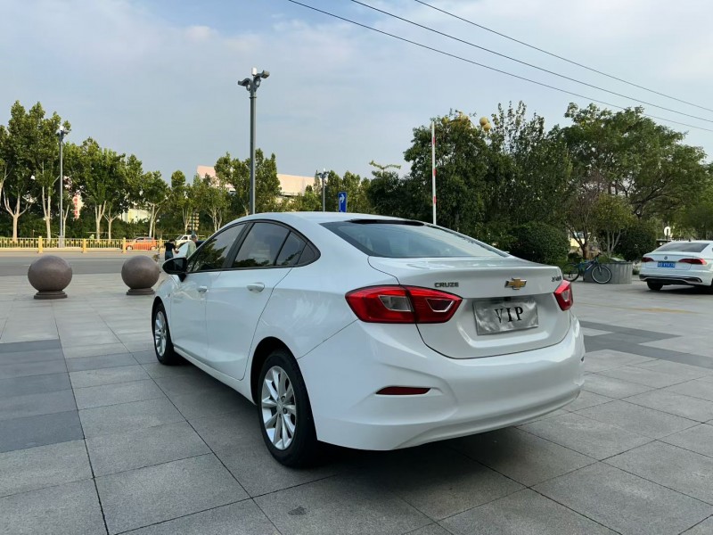 枣庄17年雪佛兰科鲁兹9