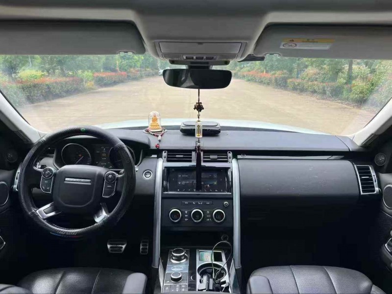 盐城19年路虎发现5