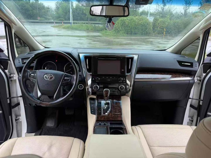 徐州18年丰田埃尔法5