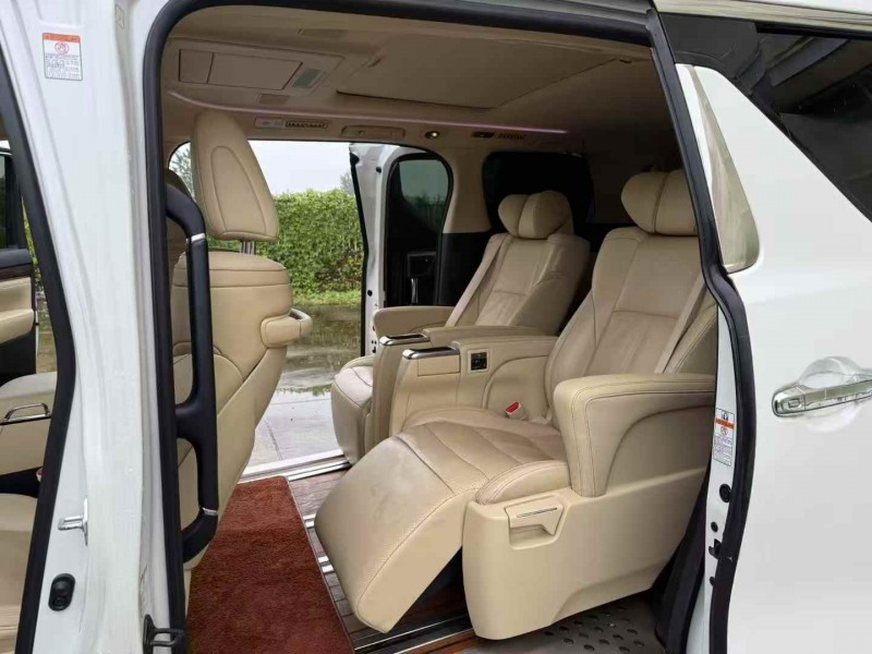 徐州18年丰田埃尔法7