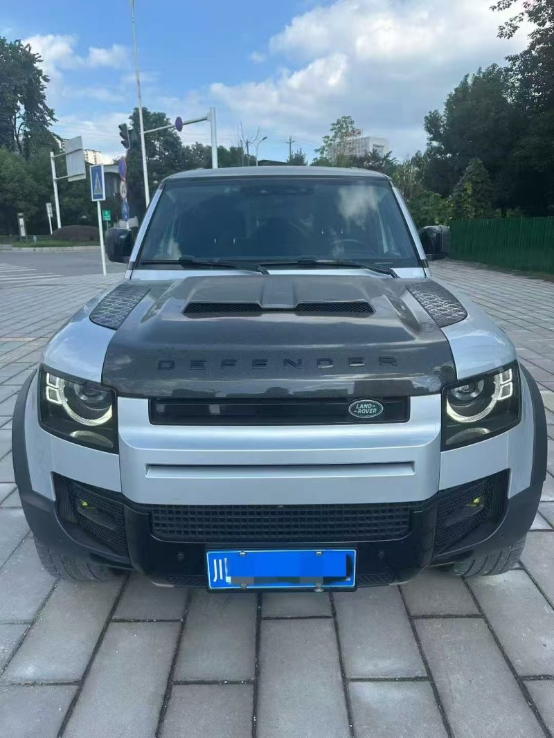 绵阳23年路虎卫士1