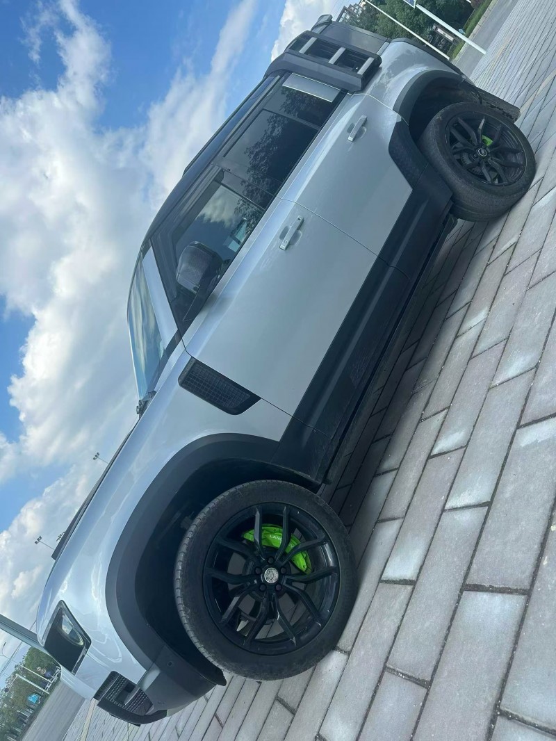 绵阳23年路虎卫士2