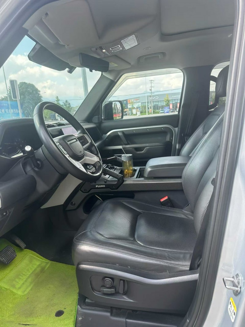 绵阳23年路虎卫士6