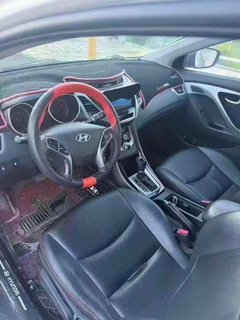 三明17年现代朗动6