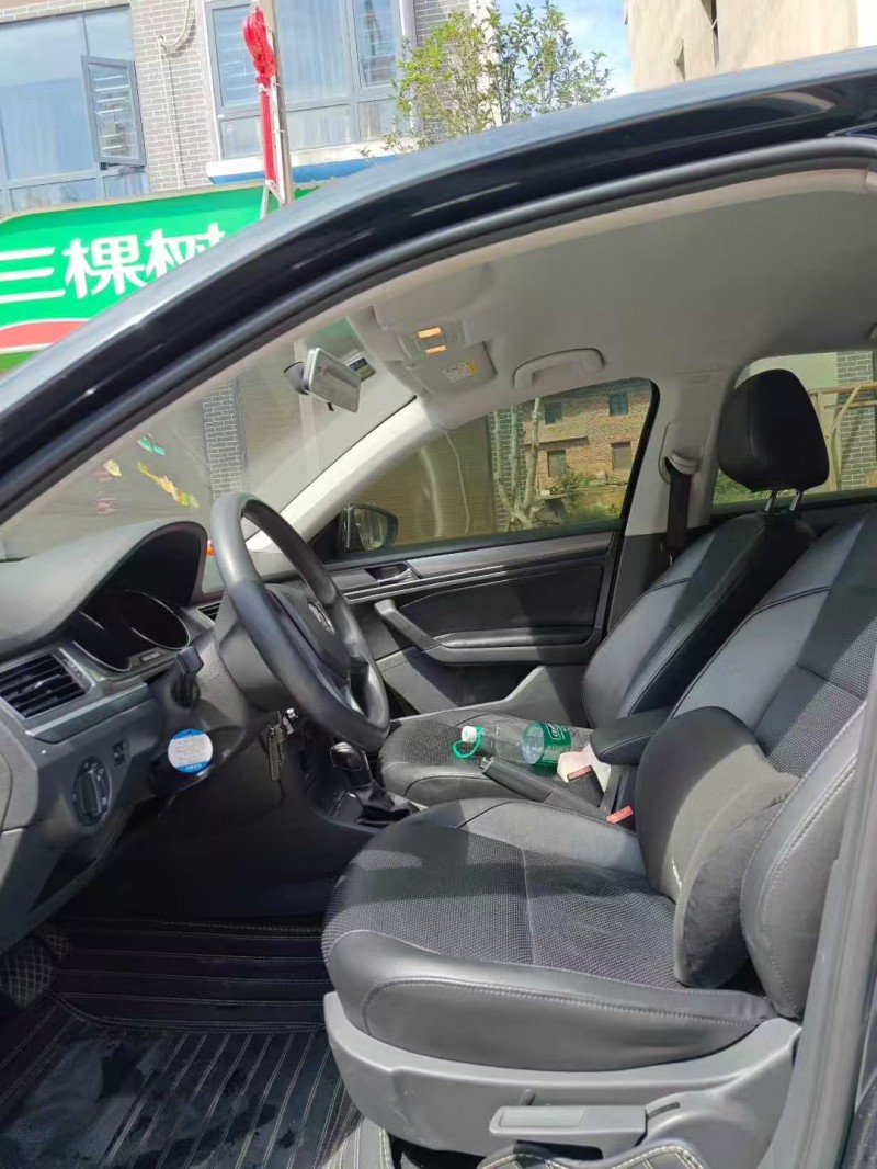 衡阳17年大众宝来8