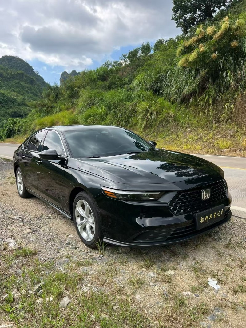 桂林23年本田雅阁2