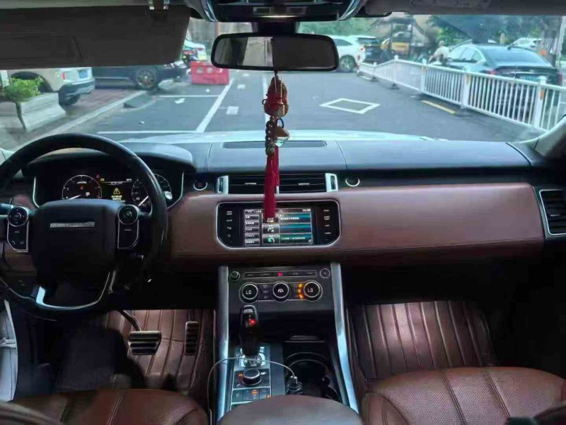 三明14年路虎揽胜运动5