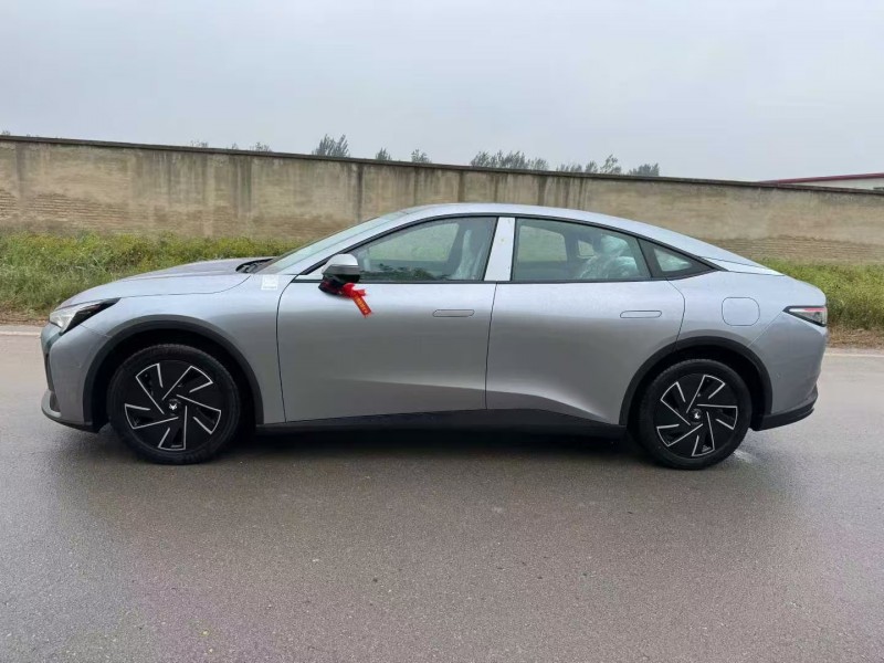 唐山25年极狐汽车阿尔法2