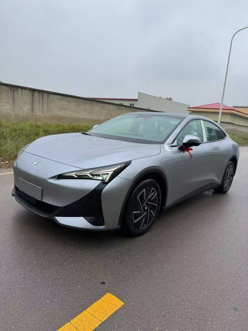 唐山25年极狐汽车阿尔法3