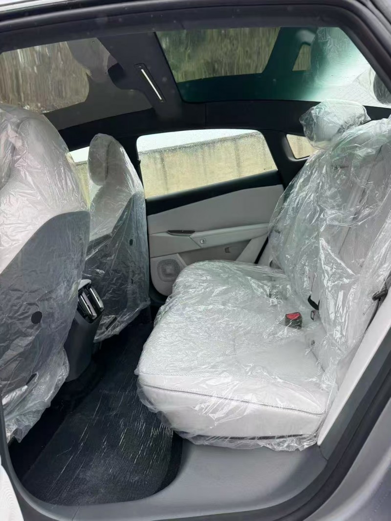 唐山25年极狐汽车阿尔法7