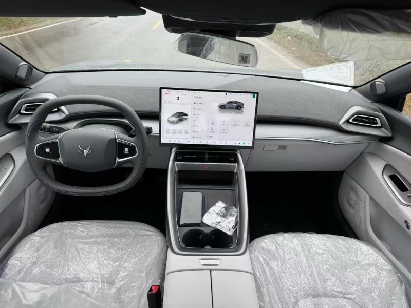 唐山25年极狐汽车阿尔法8